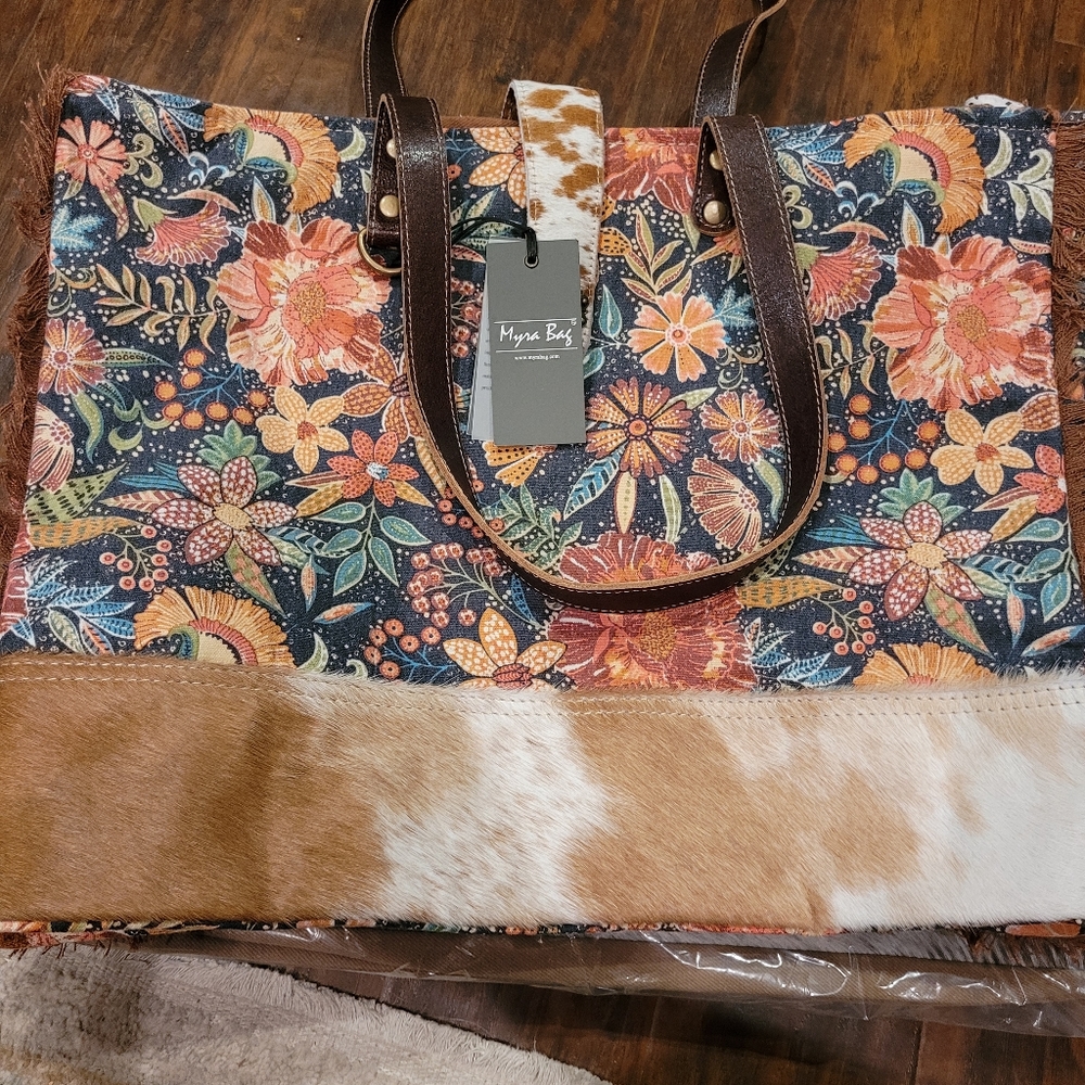 NWT Myra Weekender bag